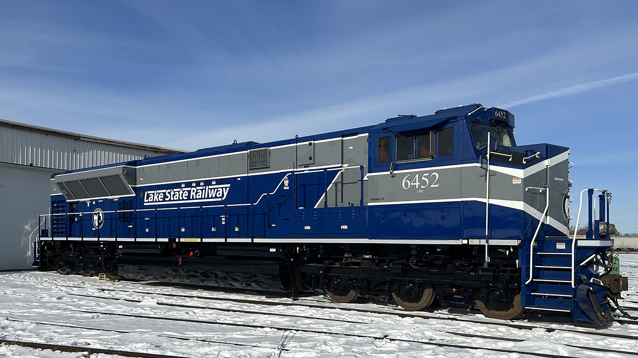 Lake State Railway Tier 4 loco
