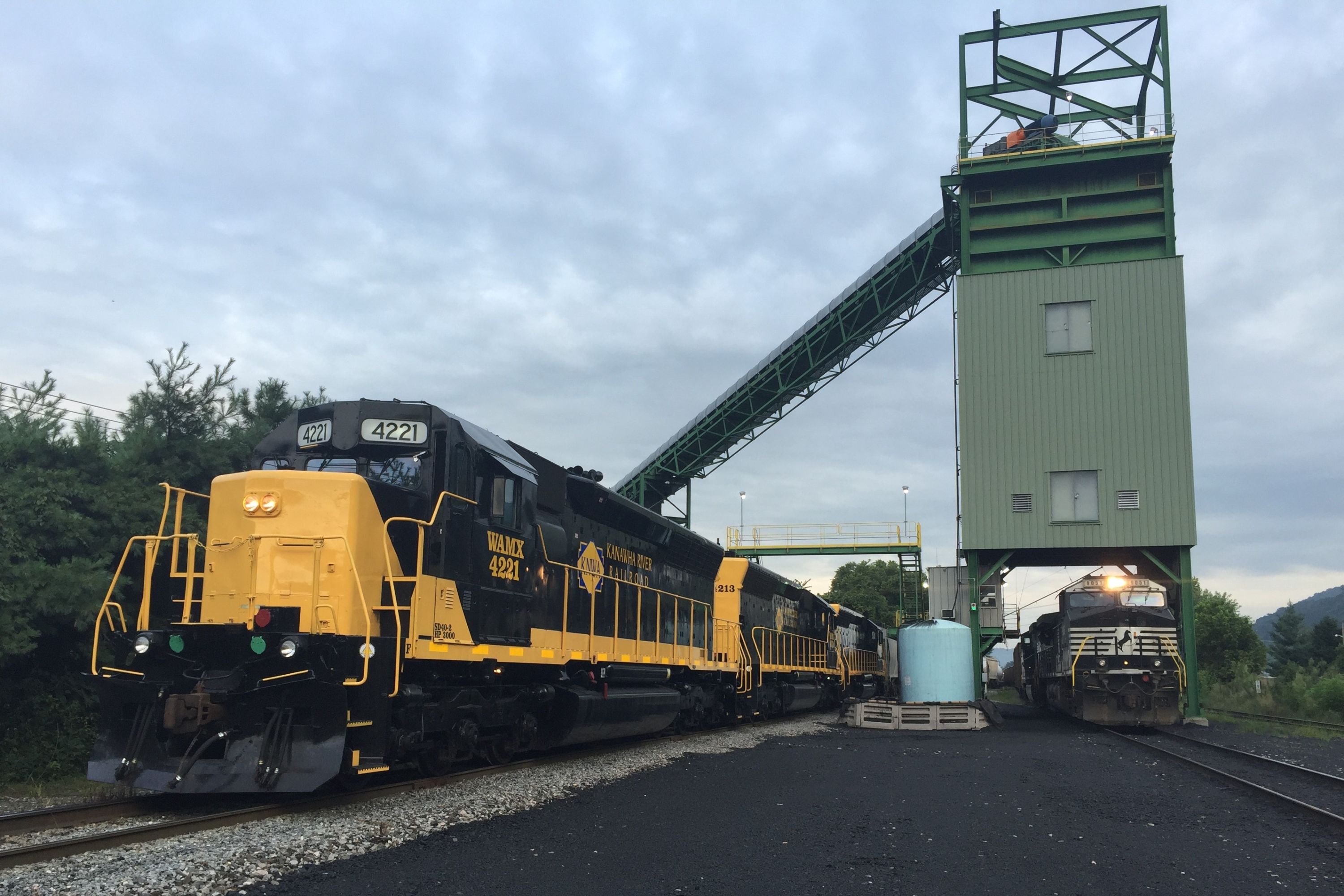 Kanawha River Railroad coal train